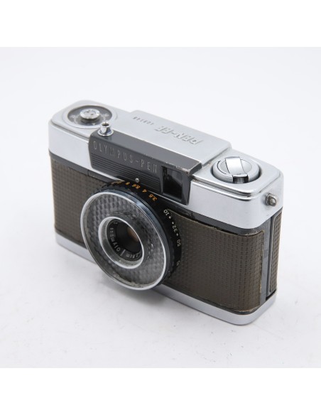 Olympus Pen EE - Half Frame 35mm con Zuiko 28mm f/3.5 y Selenio