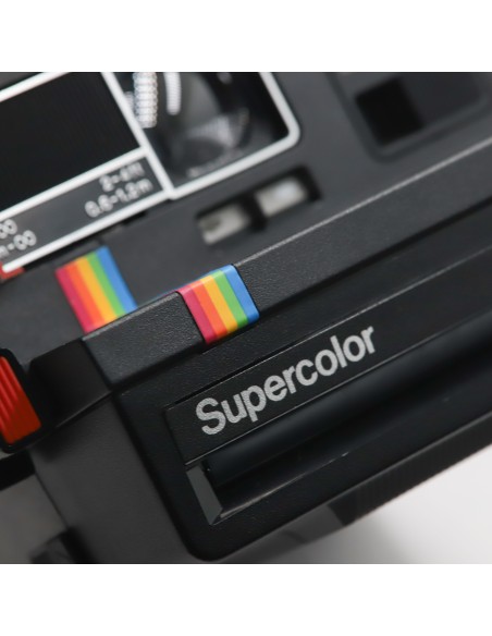Polaroid 635 CL Supercolor - Cámara Instantánea 600 Arcoíris Clásica Icónica