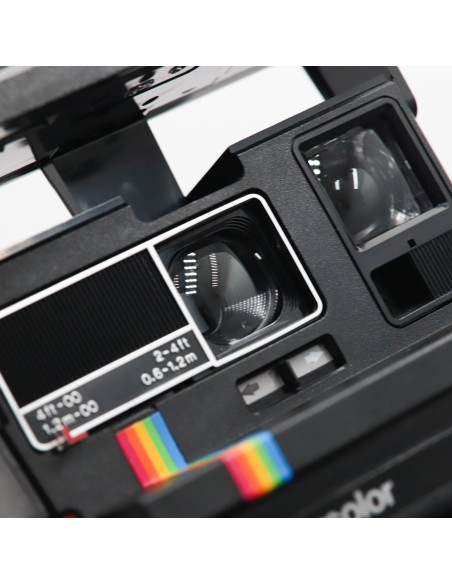 Polaroid 635 CL Supercolor - Cámara Instantánea 600 Arcoíris Clásica Icónica