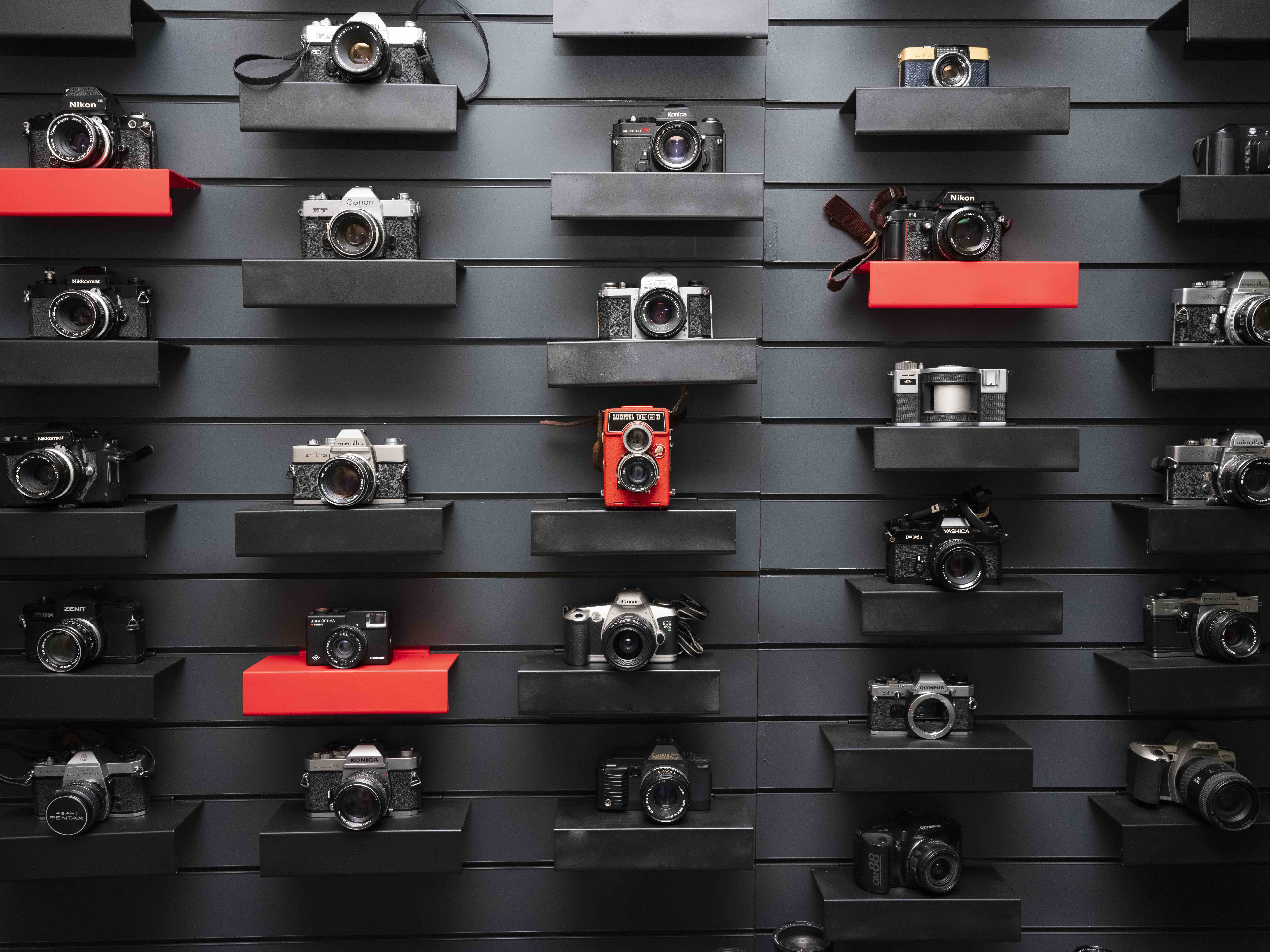Miyagi Studio - Laboratorio Fotográfico y Reparación Cámaras Analógicas, fotografía y vídeo en Madrid